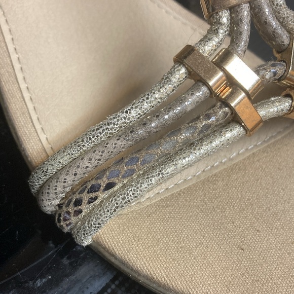 Cute sandals 9 - Picture 8 of 9